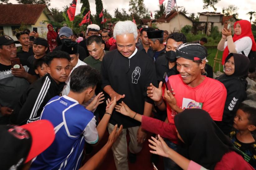 Ganjar Sat Set Sambangi Petani Pembibitan di Purworejo, Langsung Disambut Ribuan Warga - Bagian 5