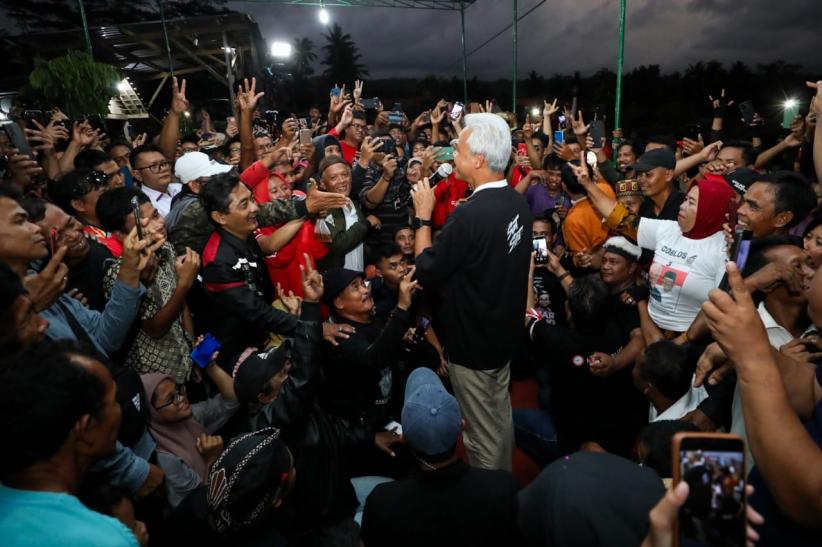Ganjar Sat Set Sambangi Petani Pembibitan di Purworejo, Langsung Disambut Ribuan Warga - Bagian 4
