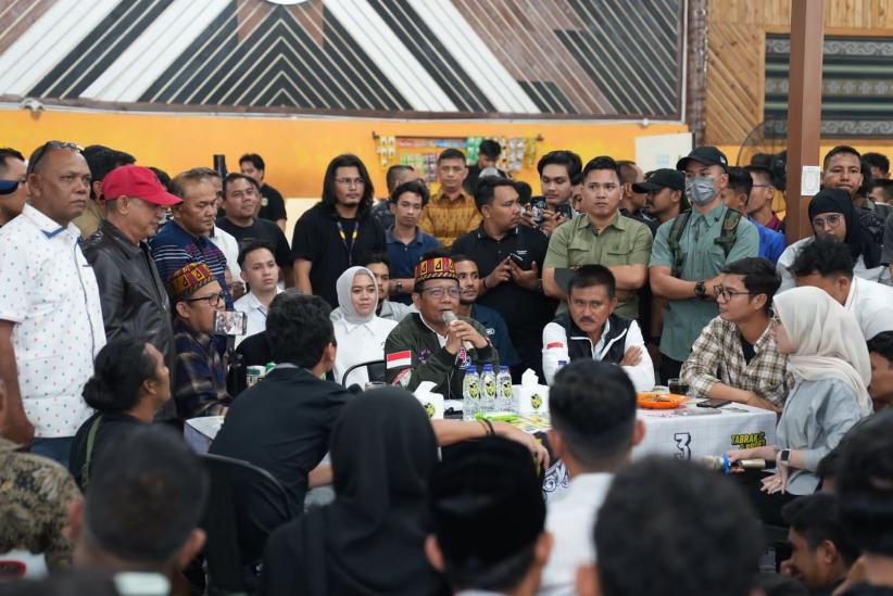 Tabrak Prof di Aceh, Mahfud Bicara Perpanjangan Dana Otsus untuk Kemajuan Pembangunan - Bagian 2