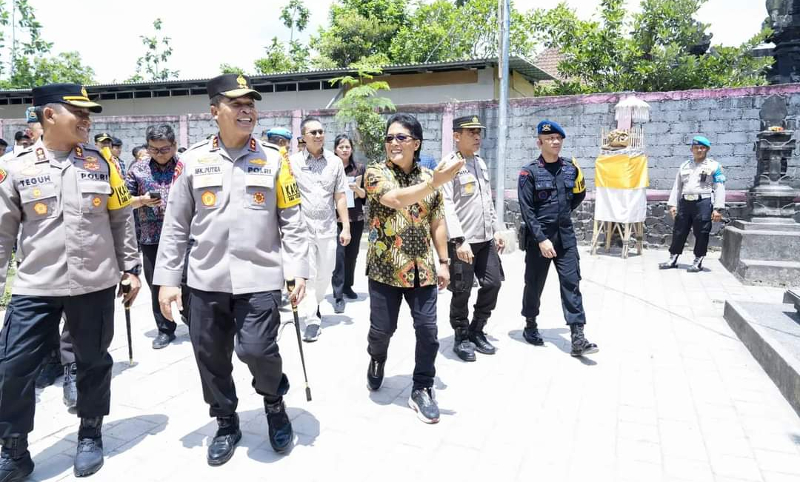 Bupati Giri Prasta Tinjau Pembangunan Asrama dan Poliklinik Polres Badung