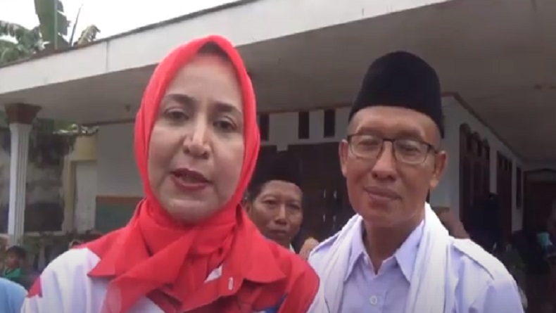 Blusukan ke Desa Jember, Caleg Perindo Terima Keluhan Warga soal Jembatan Bambu Rusak