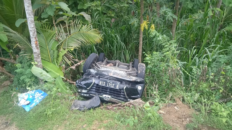 Kecelakaan di Kulonprogo Mobil Terjun ke Jurang hingga Ringsek, Sopir Diduga Ngantuk