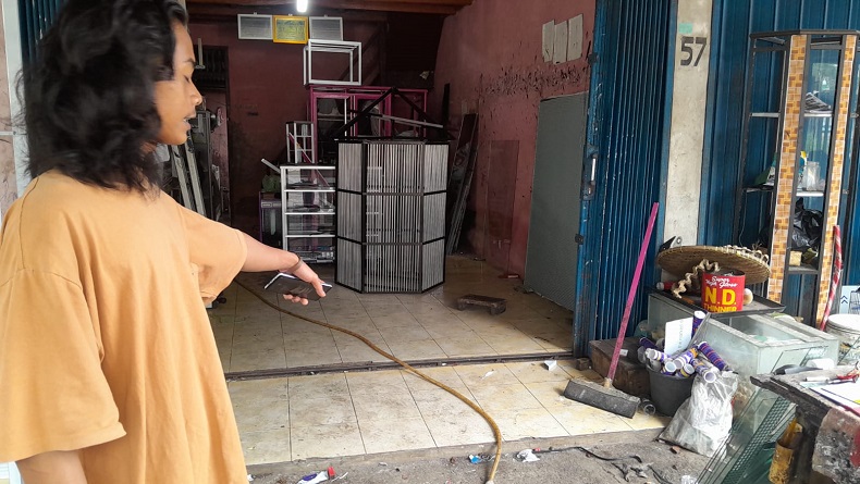 title Tragis, Pria di Lampung Tewas Bersimbah Darah Ditikam Teman Nongkrong Tragis, Pria di Lampung Tewas Bersimbah Darah Ditikam Teman Nongkrong