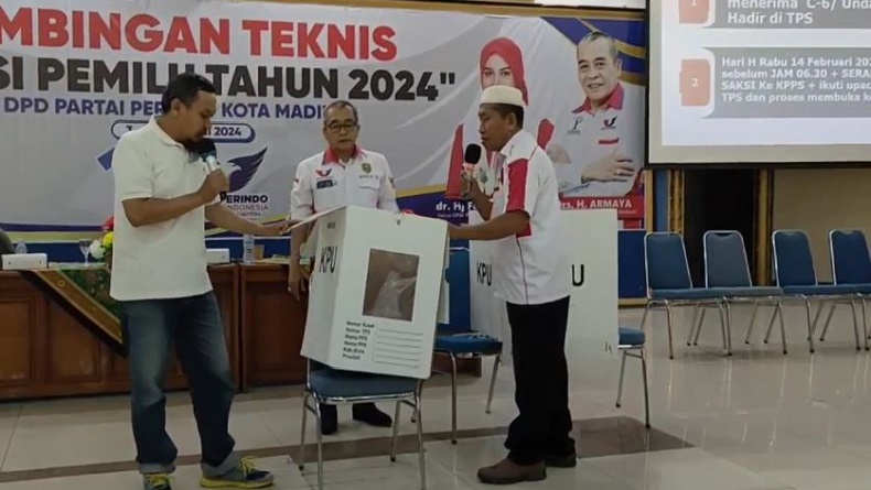 Caleg Andro Rohmana Bakar Semangat 584 Saksi untuk Pemenangan Partai Perindo Madiun