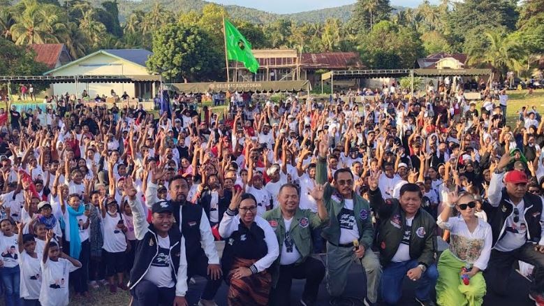 Ribuan Warga Adonara Banjiri Kampanye Ganjar-Mahfud di Flores Timur NTT
