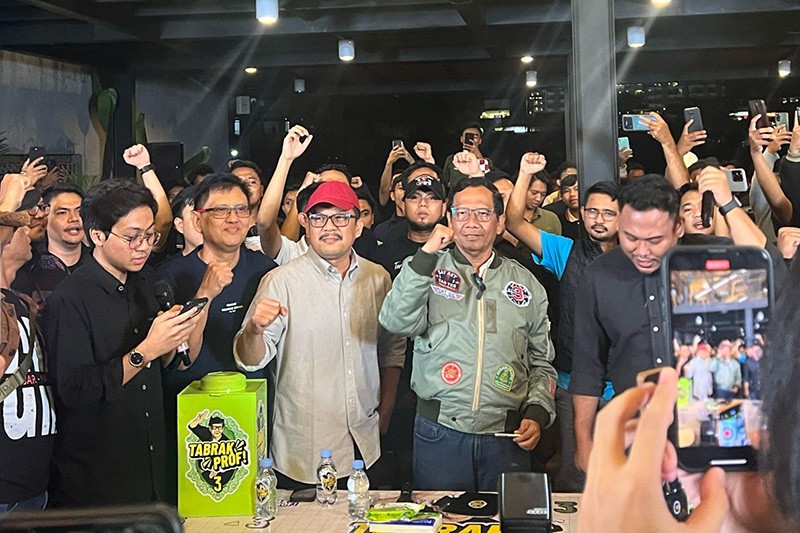 Tabrak Prof bersama Mahfud MD Disambut Antusias Anak Muda Yogyakarta - Bagian 1