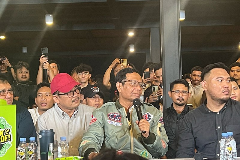 Tabrak Prof bersama Mahfud MD Disambut Antusias Anak Muda Yogyakarta - Bagian 3