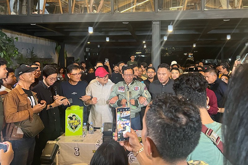 Tabrak Prof bersama Mahfud MD Disambut Antusias Anak Muda Yogyakarta - Bagian 2