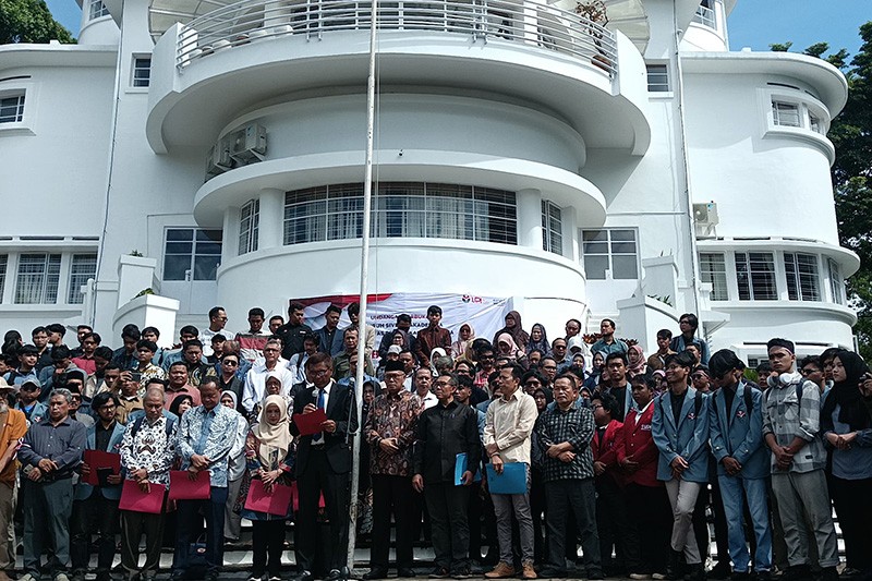 Prihatin Kondisi Demokrasi Era Jokowi, Civitas Akademika UPI Kritik Lewat Petisi - Bagian 3