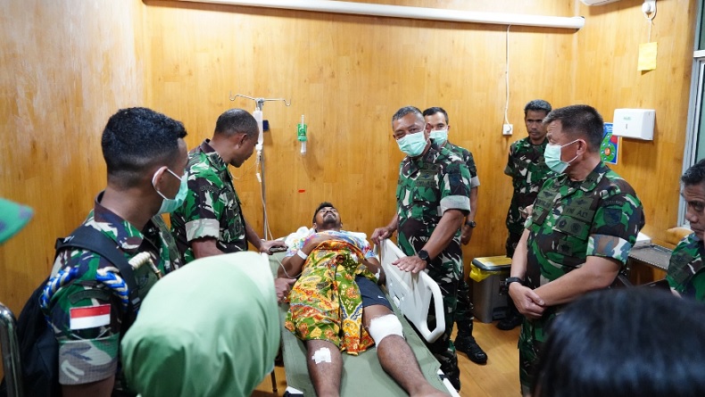 title Pangdam Cenderawasih Besuk Korban Serangan KKB di RSMI Jayapura Pangdam Cenderawasih Besuk Korban Serangan KKB di RSMI Jayapura