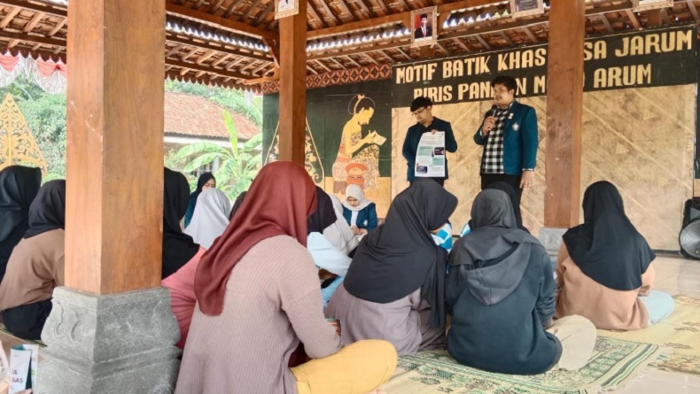 Mahasiswa Undip Edukasi dan Sosialisasi Pencegahan Stunting di Desa Jarum Klaten