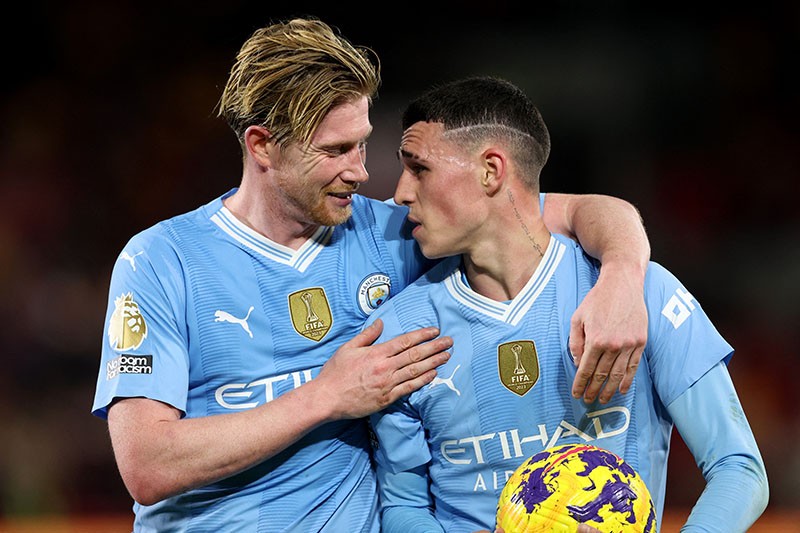 Phil Foden Hat-Trick, Manchester City Tempel Liverpool - Bagian 2