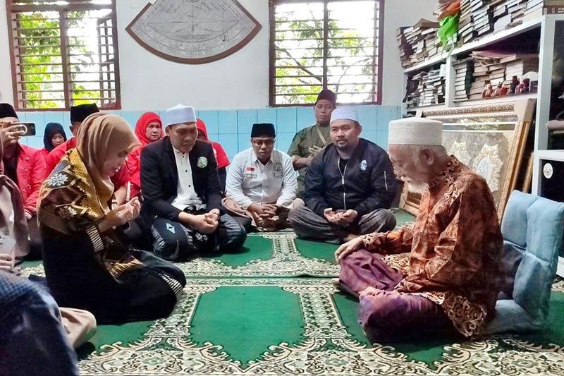 Siti Atikoh Keliling Banten, Bertemu Abuya Muhtadi hingga Hadiri Istigasah - Bagian 2