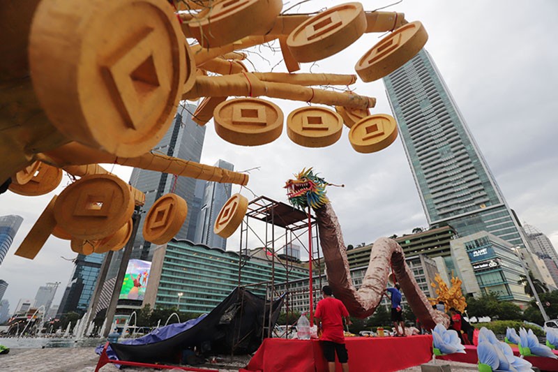 Penampakan Naga Raksasa di Bundaran HI - Bagian 3