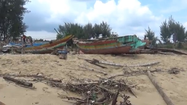 Banjir Bandang Tuban, Puluhan Perahu Nelayan di Sungai Hancur hingga Kambing Mati Terseret Arus