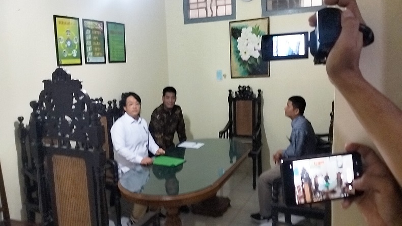 title Gibran dan Almas Tak Hadiri Sidang Perdana, Ini Alasannya Gibran dan Almas Tak Hadiri Sidang Perdana, Ini Alasannya