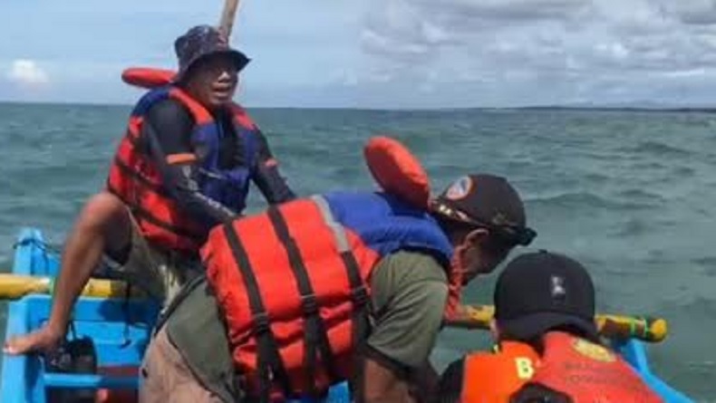 Mayat Pria Berkaus Merah Ditemukan Mengapung di Pantai Parangtritis