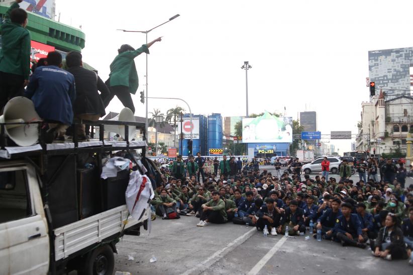 Mahasiswa Bergerak Tuntut Pemakzulan Presiden Jokowi - Bagian 5