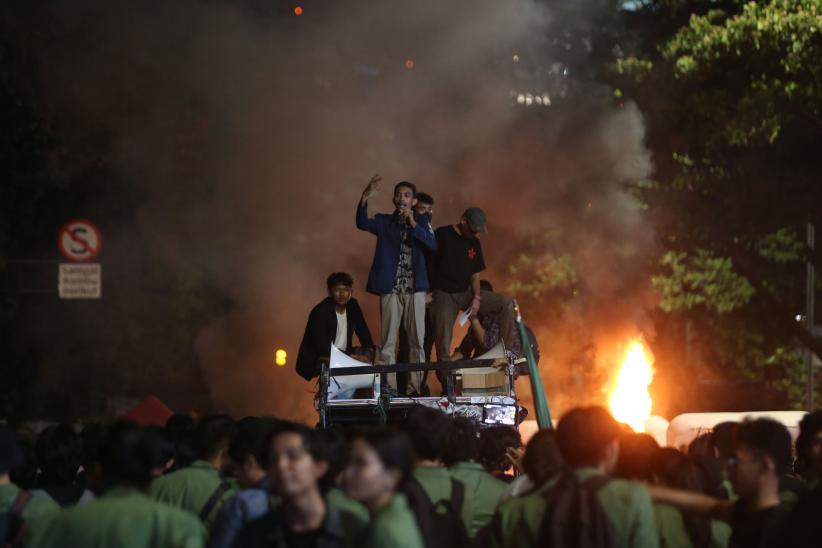 Mahasiswa Bergerak Tuntut Pemakzulan Presiden Jokowi - Bagian 2
