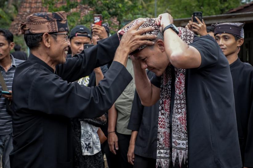Blusukan ke Desa Adat Osing Banyuwangi, Ganjar Sampaikan Komitmen Perlindungan Masyarakat Adat - Bagian 2