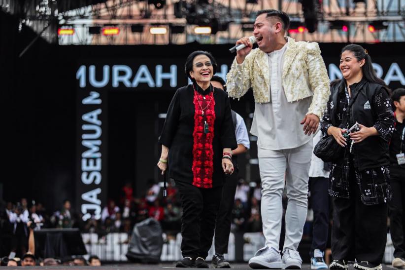 Momen Megawati dan King Nassar Mendadak Duet di Hajatan Rakyat Semarang - Bagian 1
