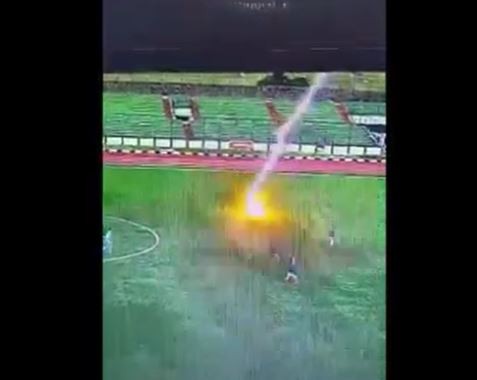 Ini Sosok Pemain Bola yang Tewas Tersambar Petir di Stadion Siliwangi Bandung