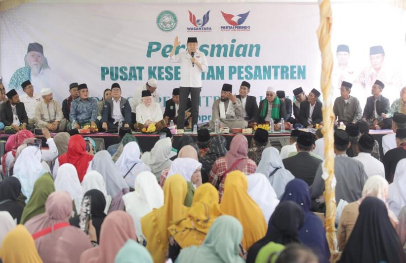HT Resmikan Pusat Kesehatan Pesantren di Ponpes Al Islah Compreng Subang - Bagian 4