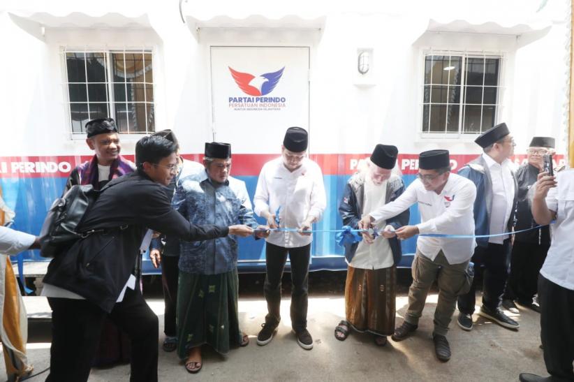HT Resmikan Pusat Kesehatan Pesantren di Ponpes Al Islah Compreng Subang - Bagian 3