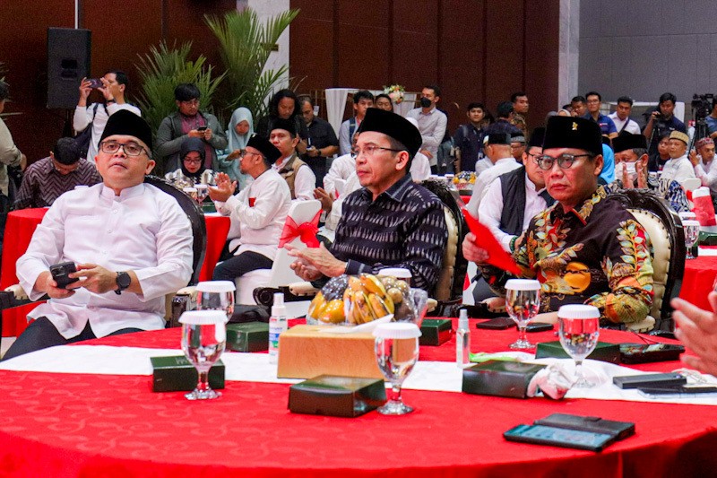 Megawati Soekarnoputri Hadiri Isra Miraj dan Tasyakuran Anugerah Zayed Award 2024 - Bagian 3