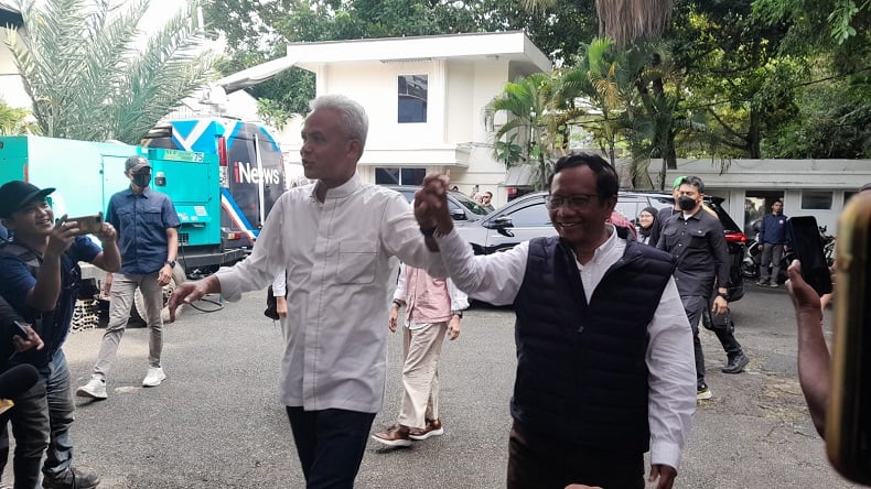 title Pasangan Ganjar-Mahfud Unggul di TPS Mahfud Nyoblos Pasangan Ganjar-Mahfud Unggul di TPS Mahfud Nyoblos