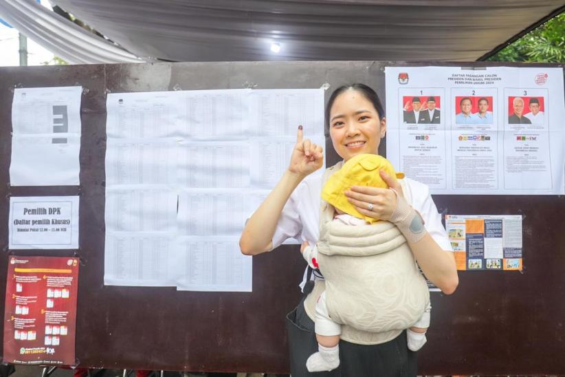 Momen Jessica Tanoesoedibjo Gunakan Hak Pilih di TPS 13 Menteng - Bagian 3
