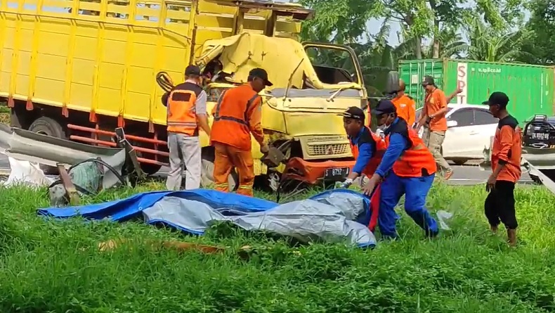 Identitas Korban Tewas Kecelakaan di Tol Gresik-Surabaya, Agus Budiono Warga Desa Motowudi