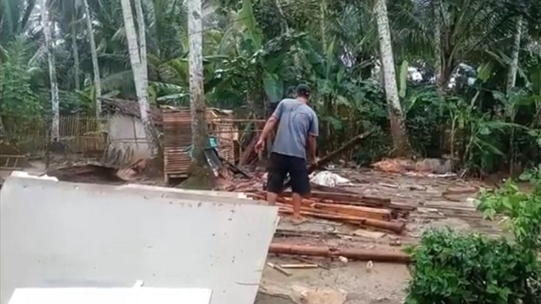 Pilu, 2 Keluarga Miskin di Pandeglang Diusir Pemilik Tanah gegara Tak Pilih Caleg Tertentu