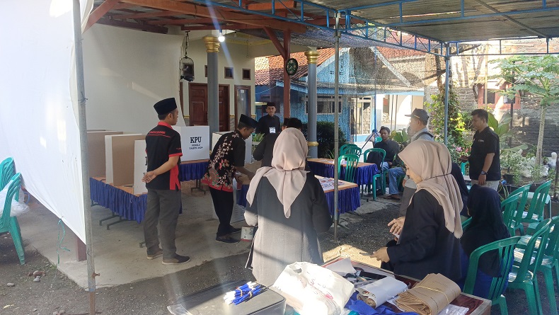 title Gegara Warga Luar Tanpa Surat Ikut Nyoblos, 4 TPS di Pemalang Gelar PSU Gegara Warga Luar Tanpa Surat Ikut Nyoblos, 4 TPS di Pemalang Gelar PSU