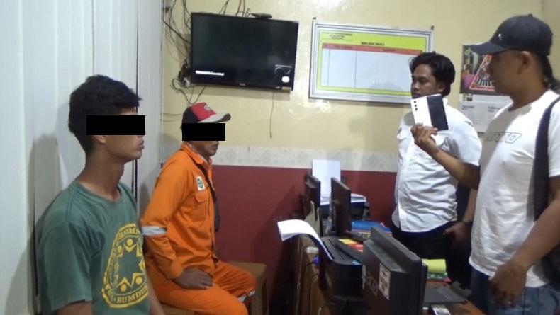 title Temukan HP Gus Aab saat Kecelakaan, Petugas Kebersihan Tol Malah Jual ke Perangkat Desa Temukan HP Gus Aab saat Kecelakaan, Petugas Kebersihan Tol Malah Jual ke Perangkat Desa