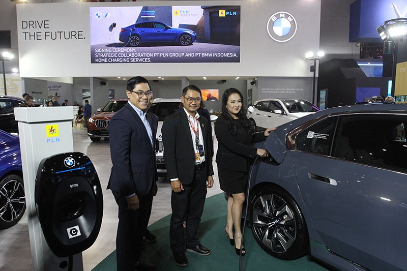 Berikan Layanan Home Charging untuk Pelanggan, BMW Group Indonesia Kolaborasi dengan PLN - Bagian 2