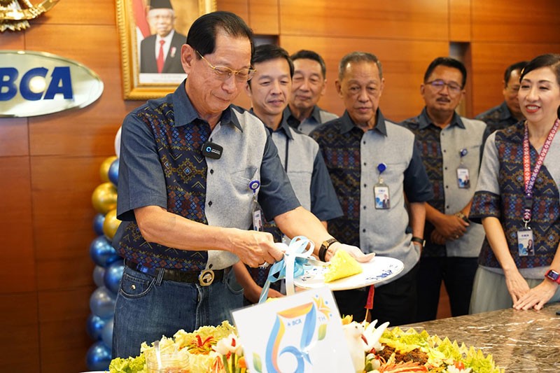 Rayakan HUT ke-67, BCA Produksi Seragam Berbahan Daur Ulang untuk 25.000 Karyawan - Bagian 2