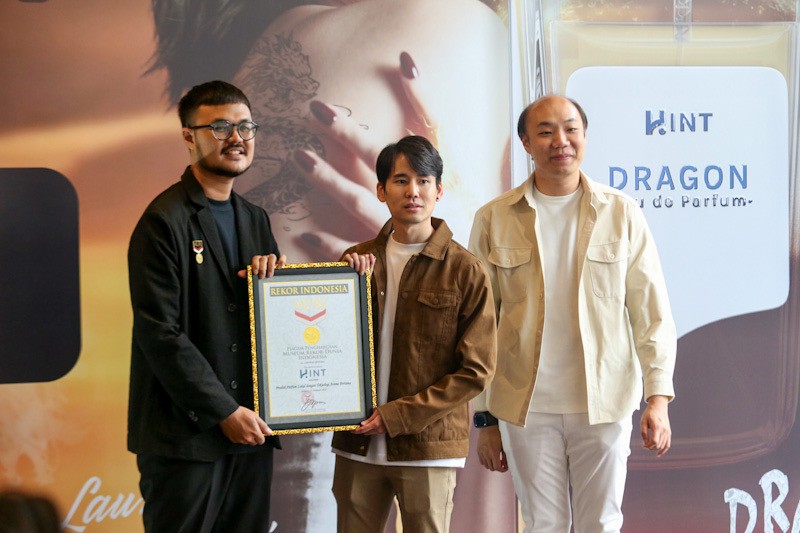 Terinspirasi Tahun Naga Kayu, HINT Luncurkan Parfum Terbaru - Bagian 2