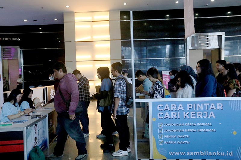 Para Pencari Kerja Serbu Mega Career Expo Jakarta 2024 - Bagian 6