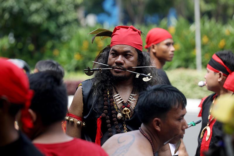 Ritual Tatung Membersihkan Roh Jahat dari Jalanan - Bagian 5