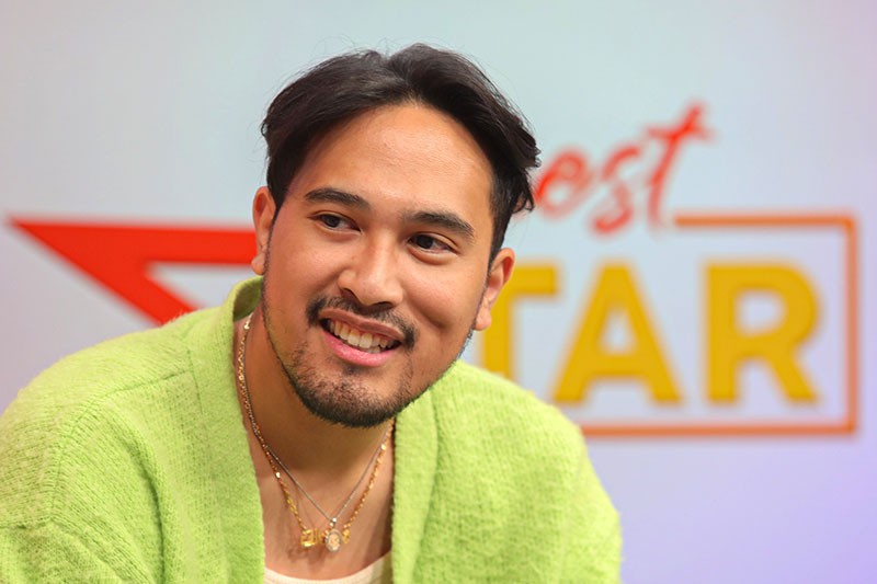 Gaya Rapper Adrian Khalif Hadirkan Lagu Makan Tuh Cinta - Bagian 2