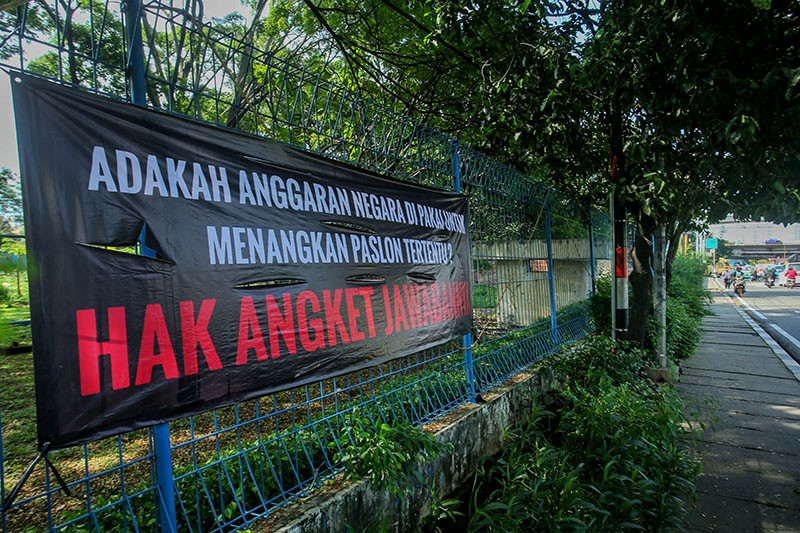 Spanduk Dukungan Hak Angket Bertebaran di Jakarta - Bagian 4