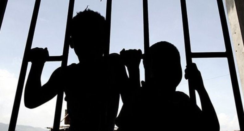 title Disiksa Ibu Kandung dan Ayah Tiri, Bocah di Samarinda Kelaparan Penuh Luka Disiksa Ibu Kandung dan Ayah Tiri, Bocah di Samarinda Kelaparan Penuh Luka