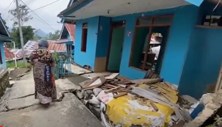 78 Rumah di Sirampog Brebes Rusak Imbas Tanah Gerak, Puluhan Warga Mengungsi