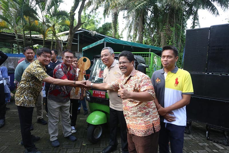 Atasi Masalah Lingkungan, Warga Tangsel Aktif Jadi Nasabah Bank Sampah - Bagian 2