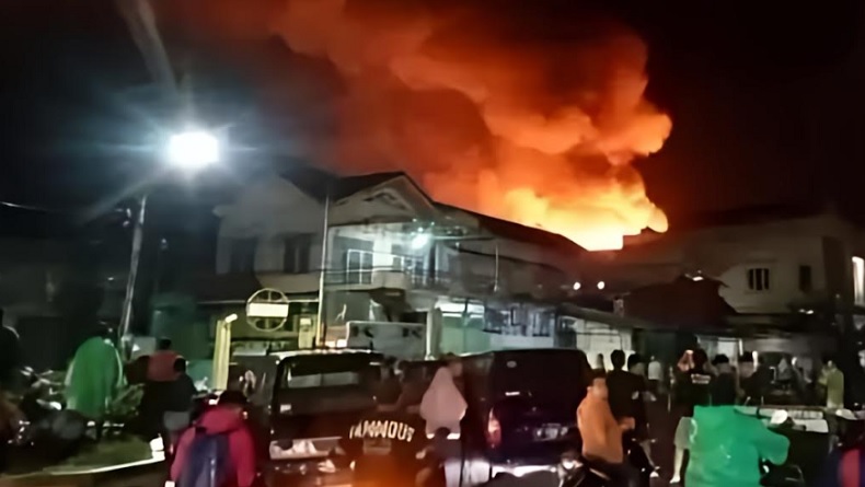 Diduga akibat Cinta Segitiga, 2 Rumah di Palembang Dibakar