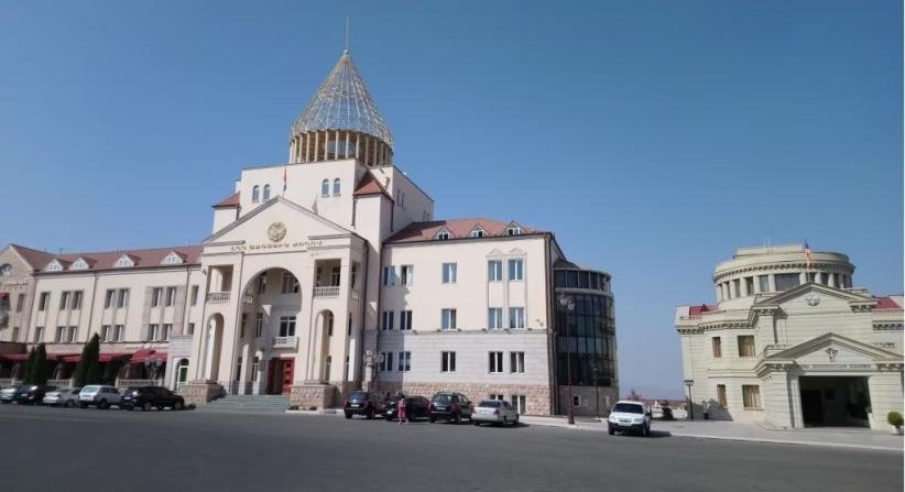 Azerbaijan Hancurkan Gedung Bekas Parlemen Etnik Armenia di Karabakh
