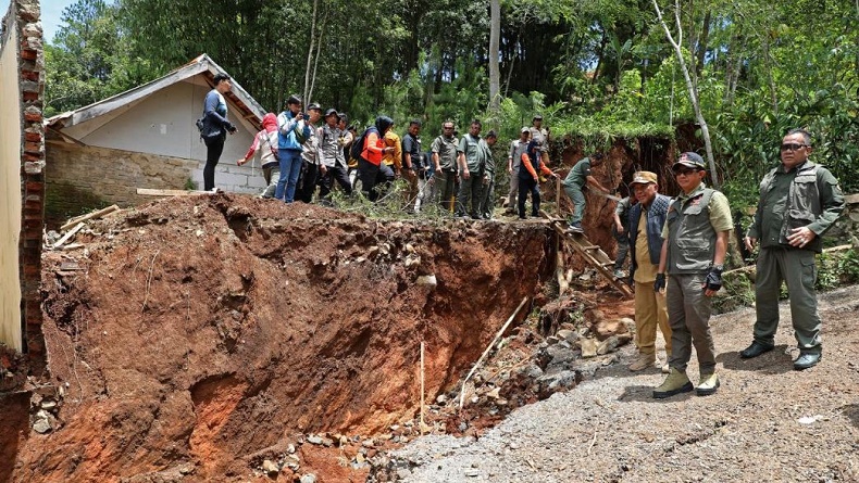 Fenomena Pergerakan Tanah di Bandung Barat, Puluhan Rumah Terdampak Direlokasi