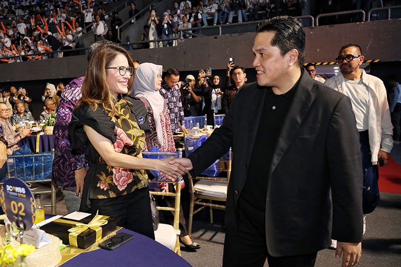 Erick Thohir Serahkan Penghargaan Best Corporate Action Handling kepada MIND ID - Bagian 3