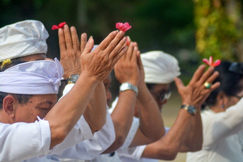 Berlangsung Khidmat, Upacara Melasti di Pantai Marina Semarang Digelar Sederhana - Bagian 1